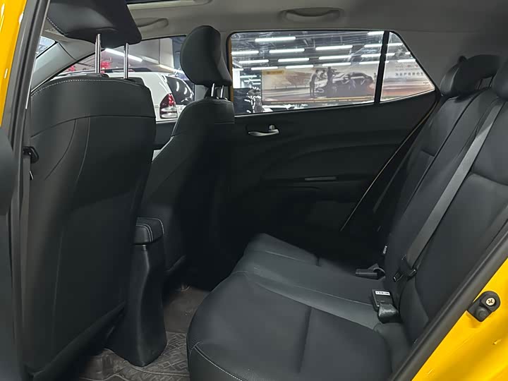 Kia KX1 2021 2021款 1.4L CVT天窗款