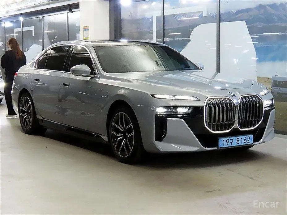 BMW i7 2022 xDrive 60 M sport