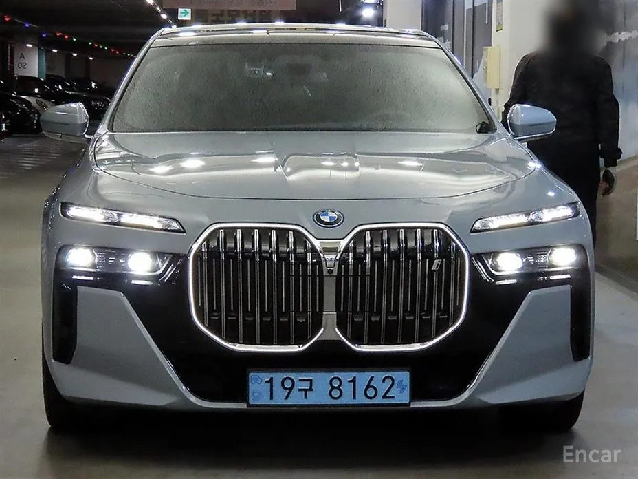 BMW i7 2022 xDrive 60 M sport