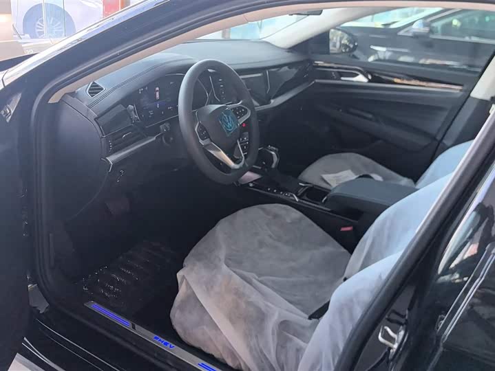 Volkswagen Passat Hybrid 2025 2025款 430PHEV 混动商务版