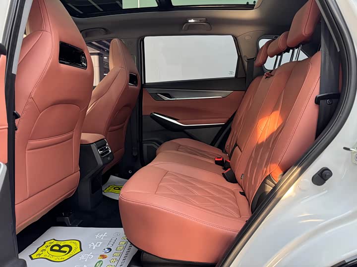 Zdjęcie 8 - Changan CS75 Plus