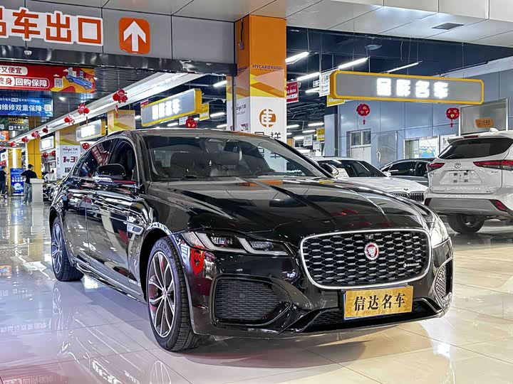 Photo 3 - Jaguar XF L