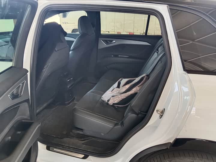 Audi Q5 e-tron 2023 2023款 40 e-tron 星耀型 机甲套装