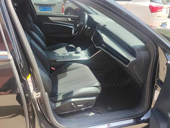 Фото 8 - Audi A6L