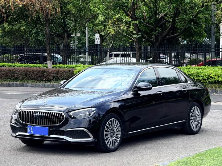 Zdjęcie 1 - Mercedes-Benz E-Class
