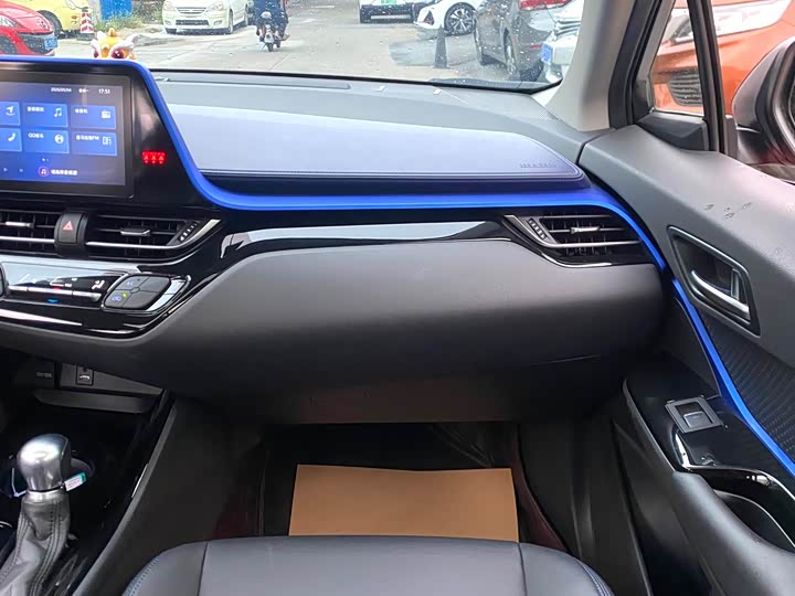 Toyota C-HR 2022 2022款 2.0L 领先版