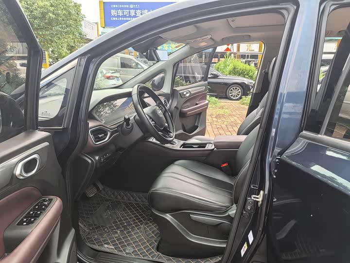 Фото 8 - GAC Trumpchi M6