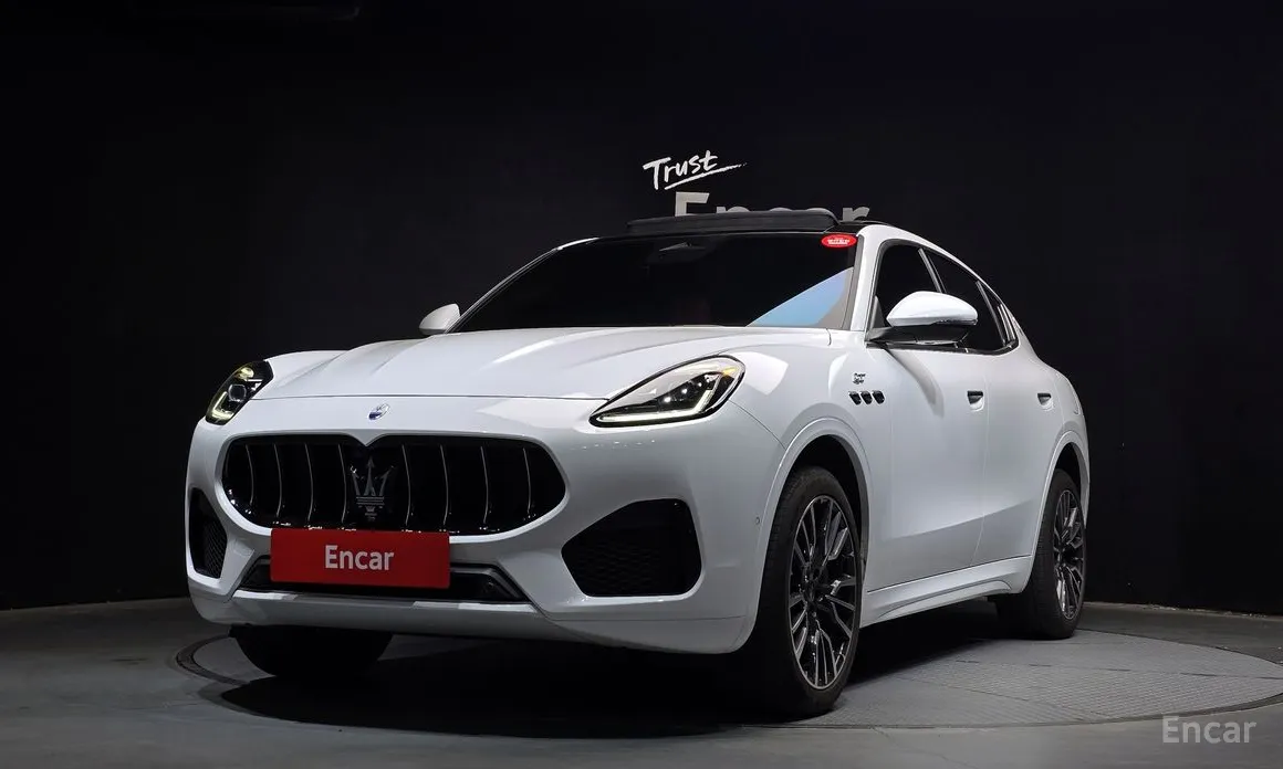 Фото 1 - Maserati Grecale