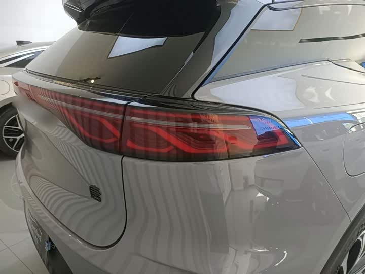 Фото 8 - BYD Tang Hybrid/EV