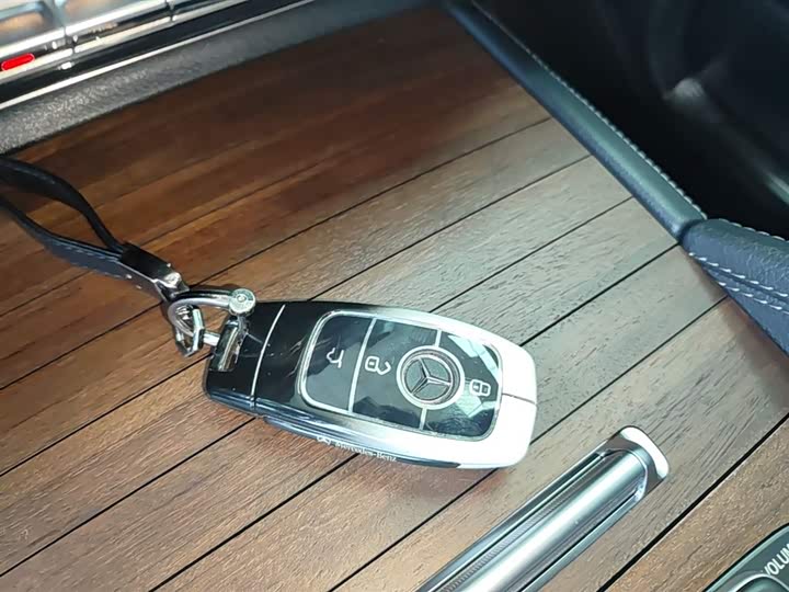 Mercedes-Benz GLB-Class 2022 2022款 GLB 220 时尚型