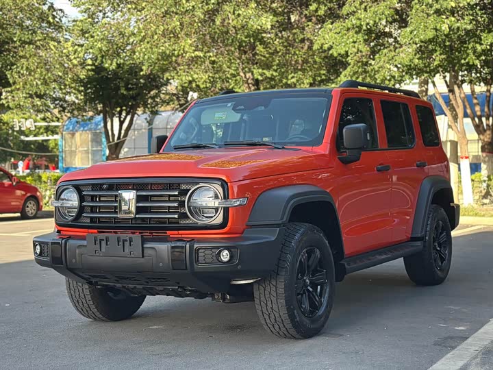 Zdjęcie 1 - Tank 300