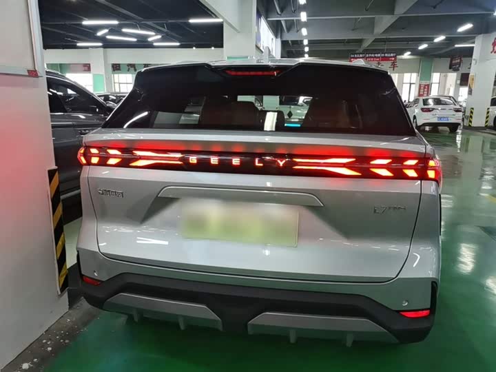 Geely Galaxy L7 2025 2025款 EM-i 115km 探索+版