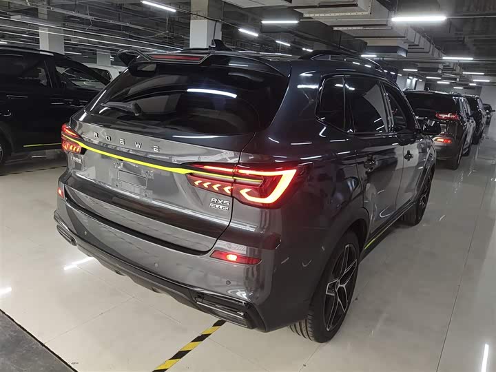 Фото 7 - Roewe RX5