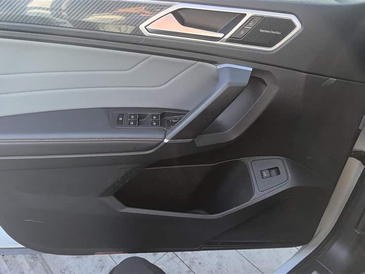Volkswagen Tiguan X 2022 2022款 380TSI 四驱尊崇旗舰版