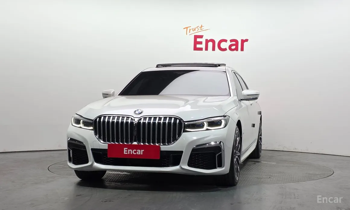 Фото 3 - BMW 7 Series