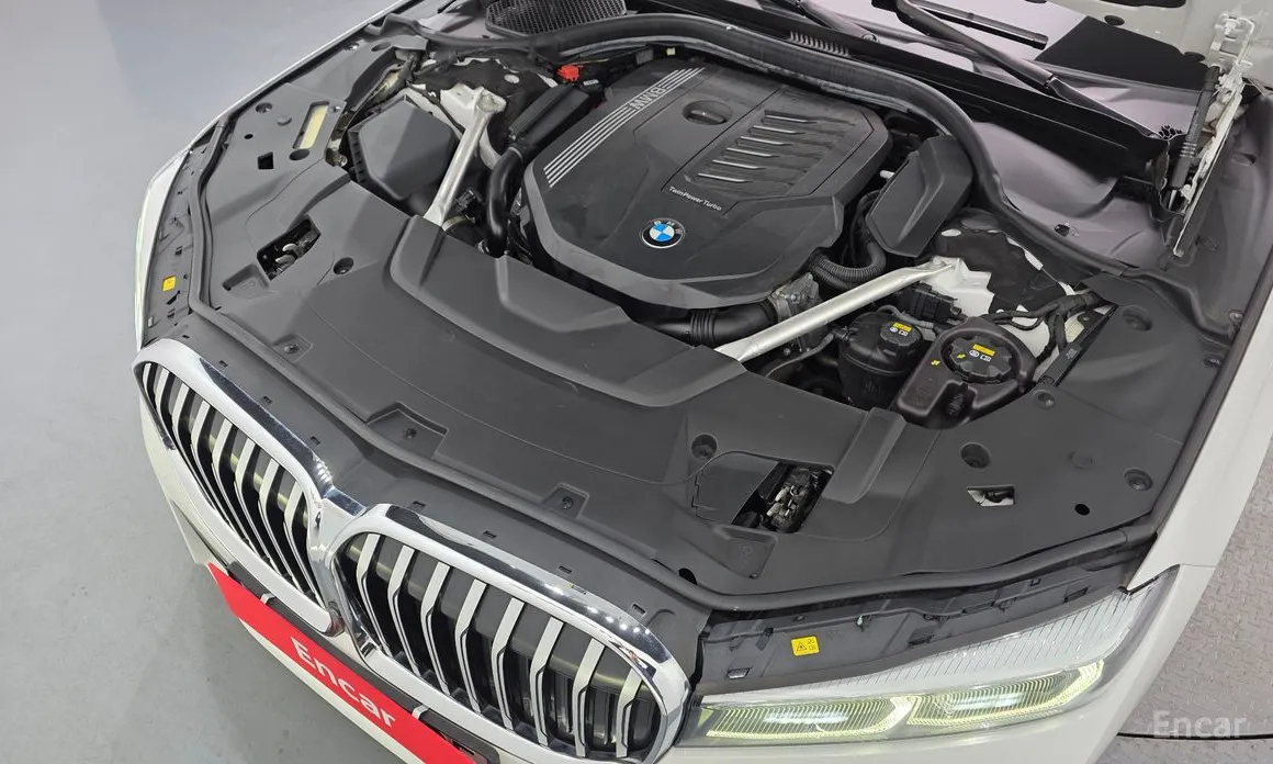 Фото 6 - BMW 7 Series