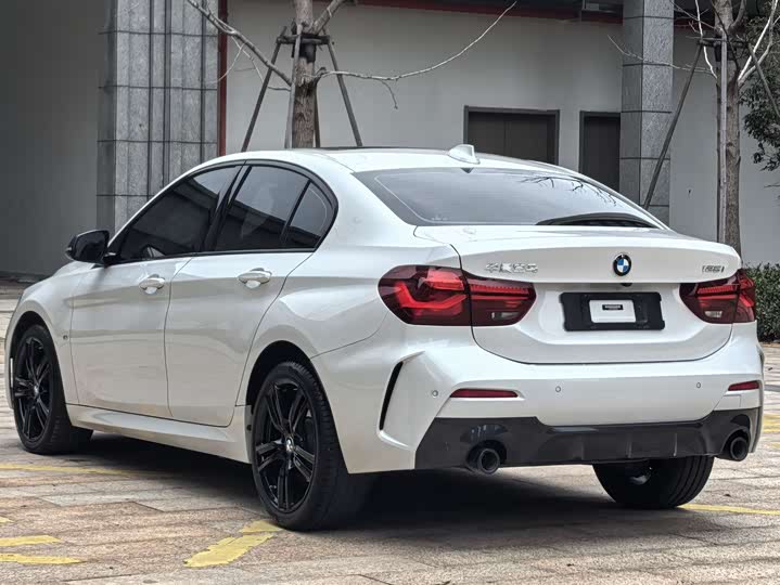 Фото 4 - BMW 1 Series