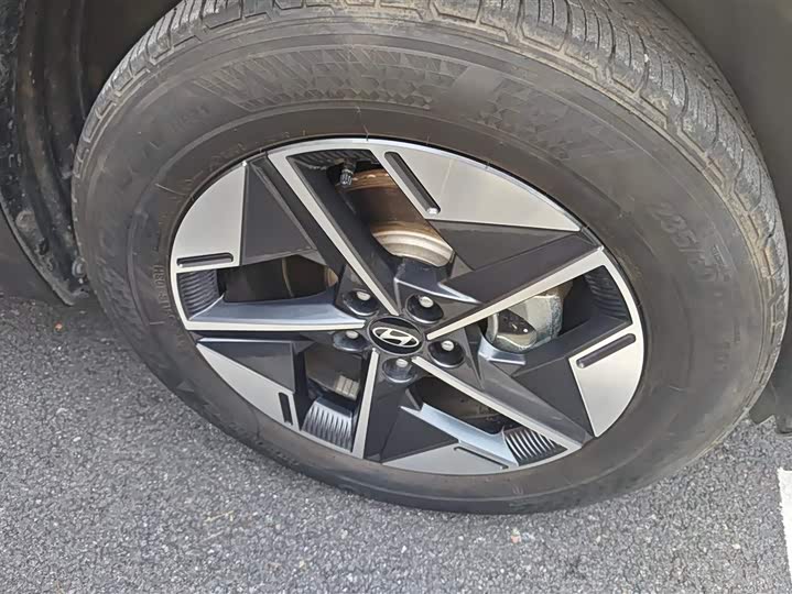 Hyundai Tucson L 2025 2025款 途胜L 1.5T 尊贵版