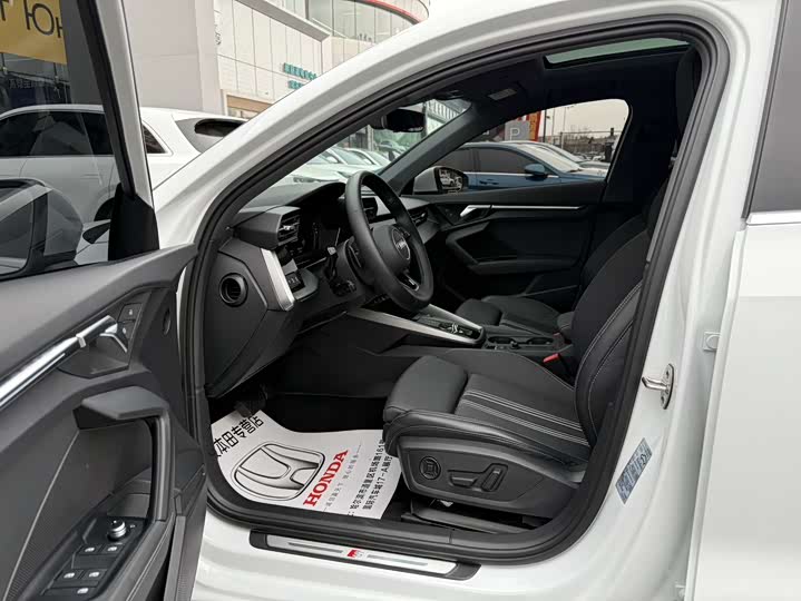 Фото 7 - Audi A3