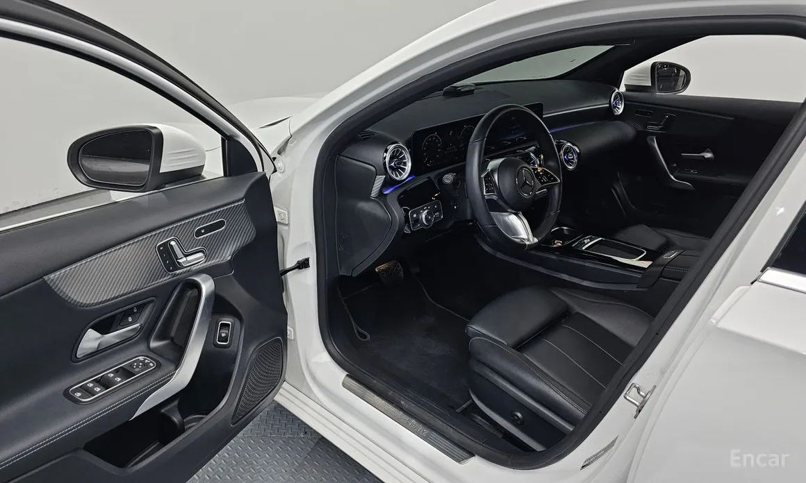 Фото 10 - Mercedes-Benz A-Class