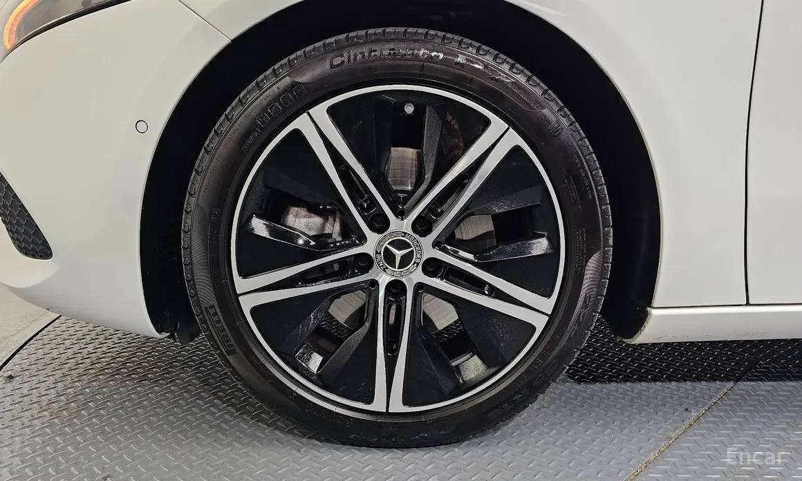 Фото 5 - Mercedes-Benz A-Class