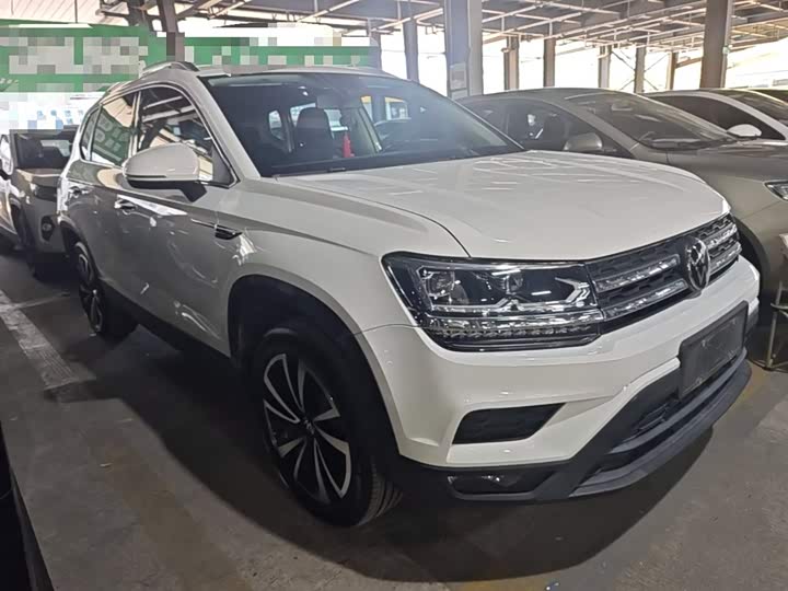 Photo 4 - Volkswagen Tharu