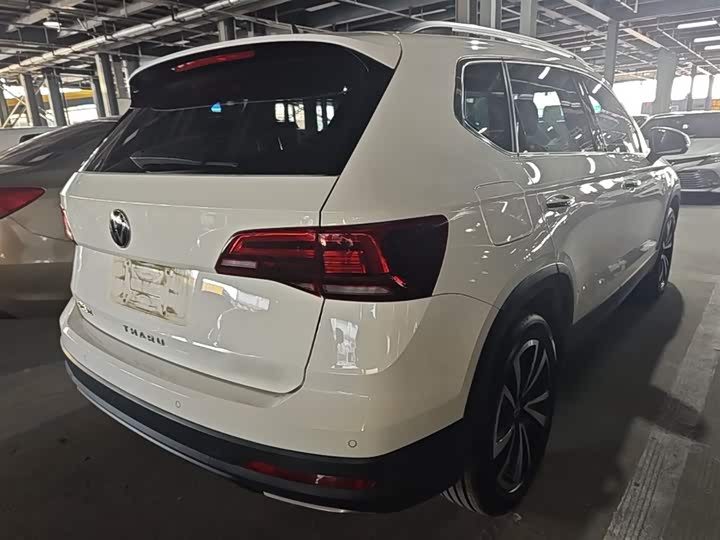 Photo 7 - Volkswagen Tharu
