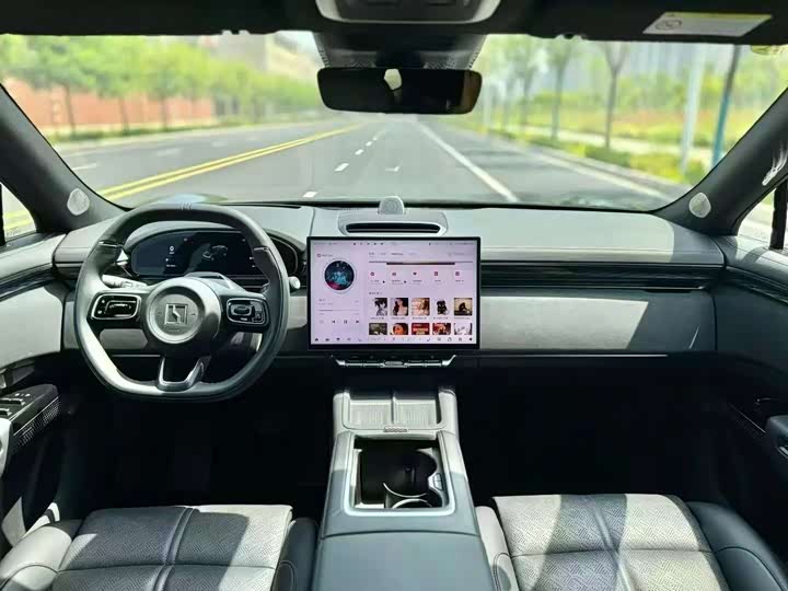 Zeekr 7X 2025 2025款 100kWh 长续航后驱智驾版