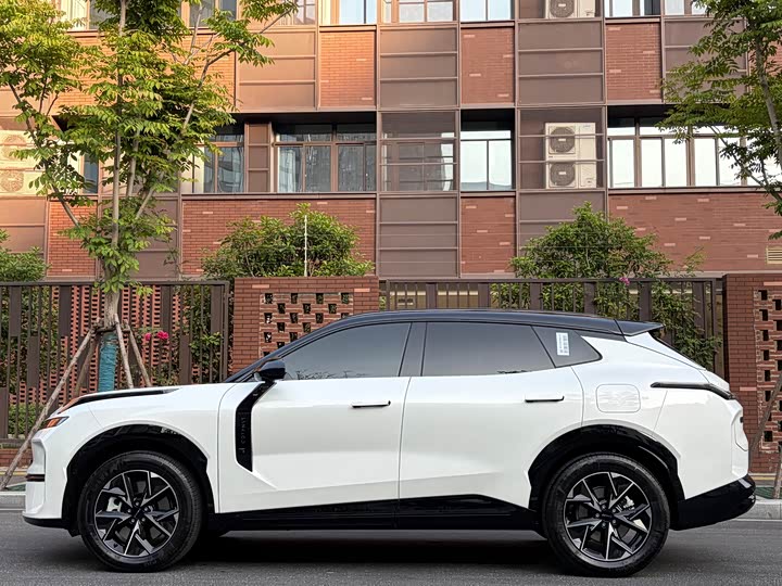 Lynk & Co 08 EM-P Hybrid 2026 2026款 160长续航Max