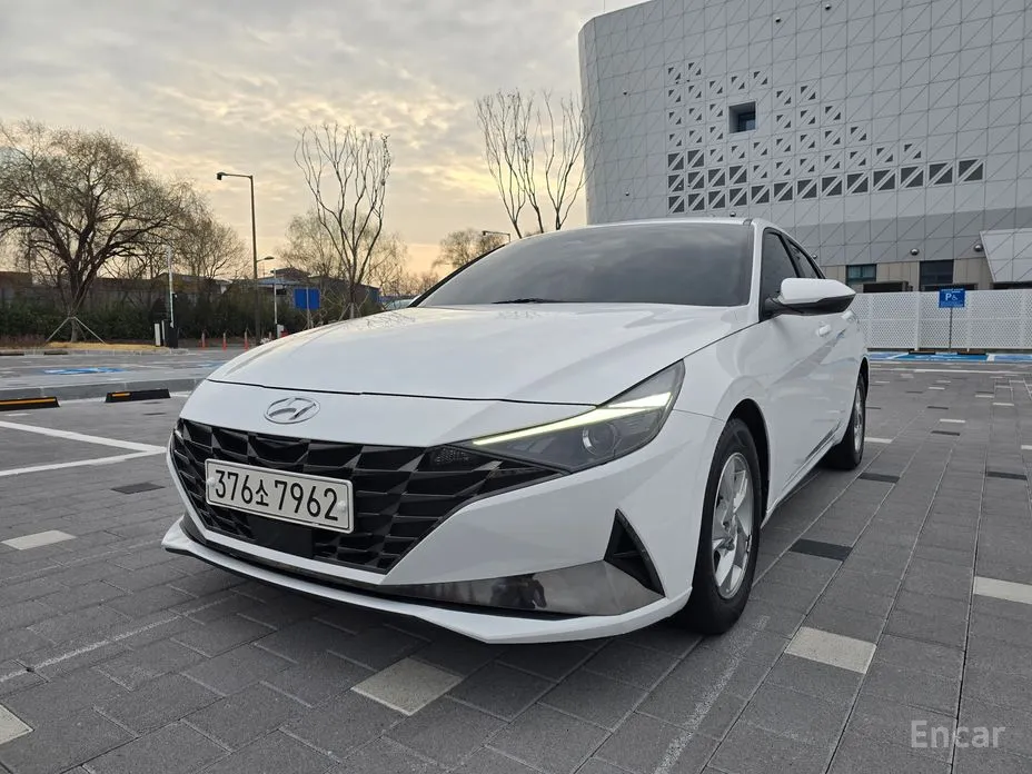Фото 1 - Hyundai Avante