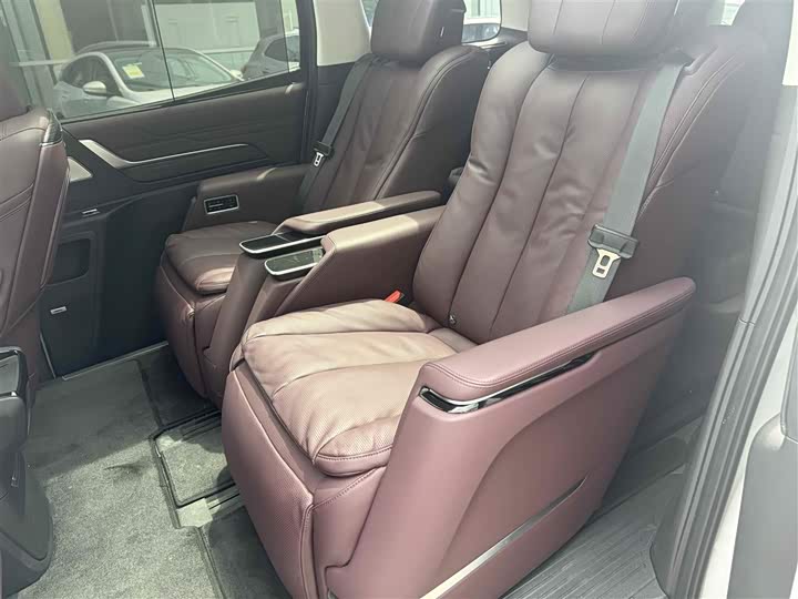 Buick GL8 Century 2025 2025款 2.0T 六座蕴世版