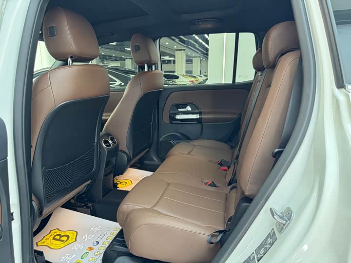 Фото 8 - Mercedes-Benz GLB-Class