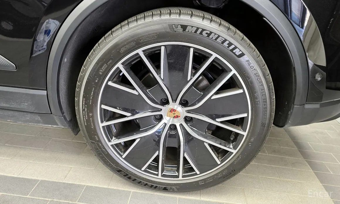 Porsche Macan 2024 Base 4