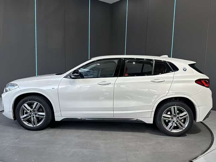 Фото 5 - BMW X2