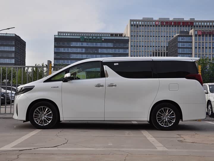 Toyota Alphard 2021 2021款 双擎 2.5L 尊贵版