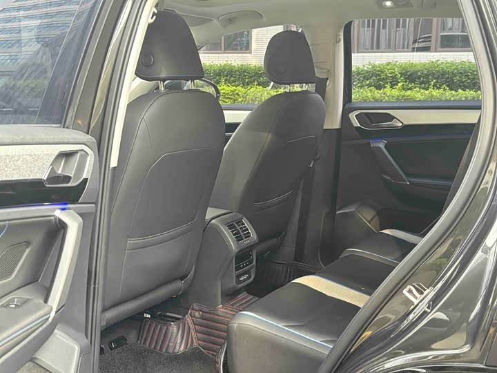 Фото 5 - Volkswagen Tayron GTE Hybrid