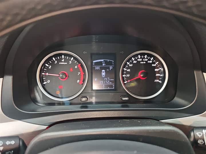 Dongfeng Forthing T5L 2020 2020款 改款 1.5T 自动豪华型 7座