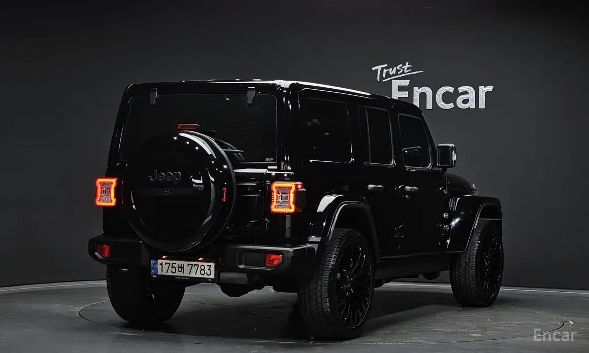 Photo 2 - Jeep Wrangler