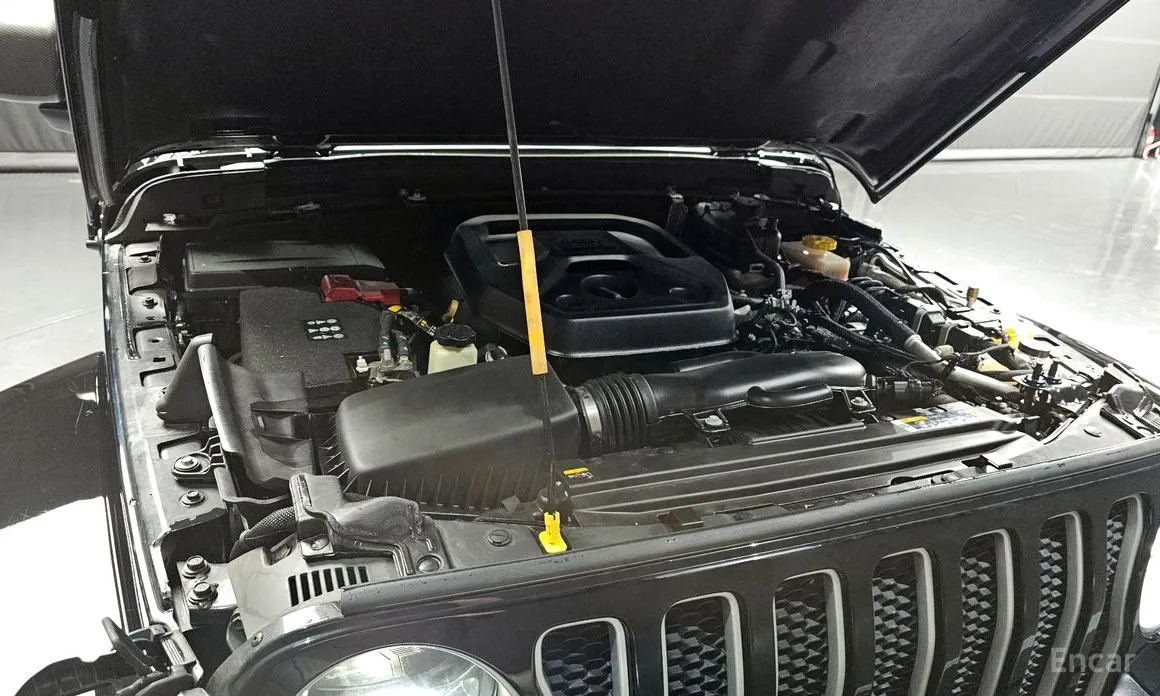Photo 6 - Jeep Wrangler