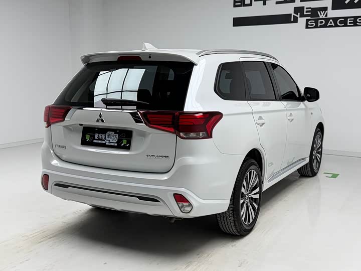 Mitsubishi Outlander 2020 2020款 2.0L 两驱畅行版 5座