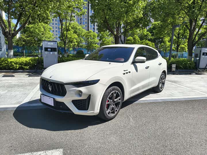 2023 Maserati Levante