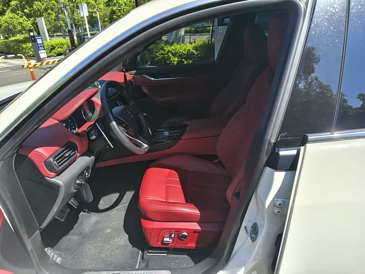 2023 Maserati Levante