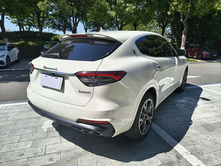 Maserati Levante 2023 2023款 3.0T Modena