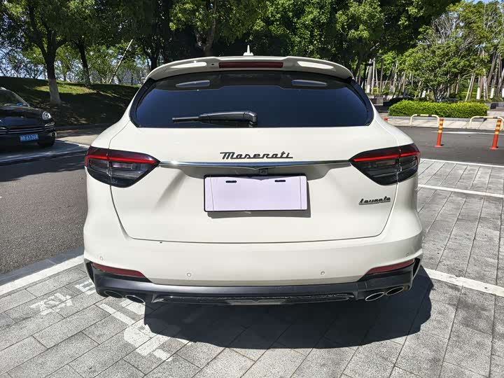 Maserati Levante 2023 2023款 3.0T Modena