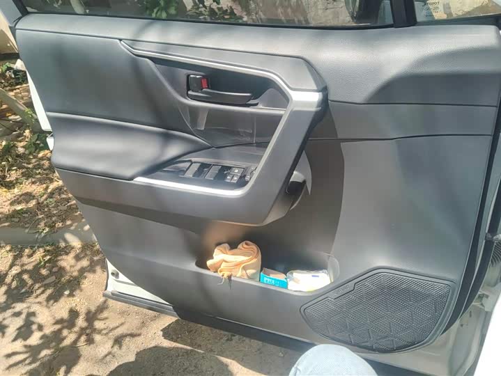 Toyota RAV4 2024 2024款 2.0L CVT两驱都市版