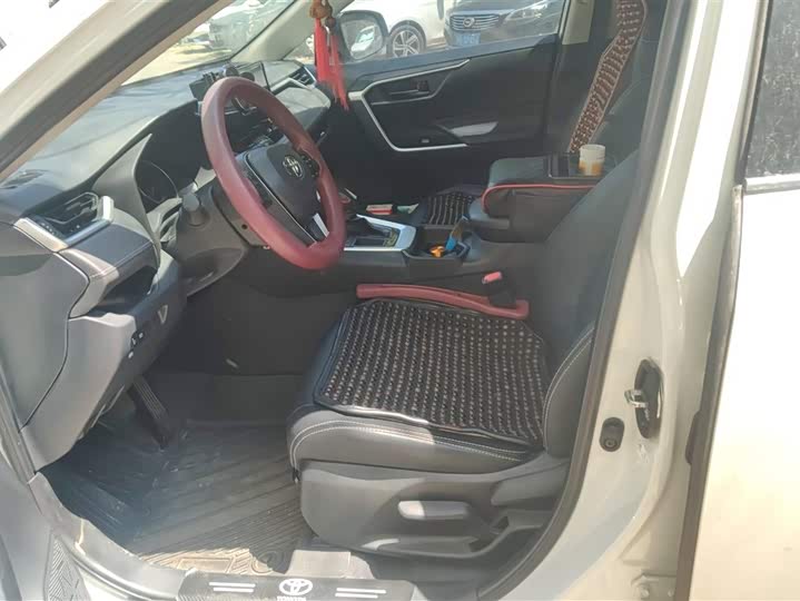 Toyota RAV4 2024 2024款 2.0L CVT两驱都市版