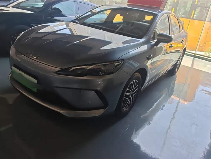 BYD Seal 05 DM-i Hybrid 2025 2025款 DM-i 智驾版 120KM旗舰型