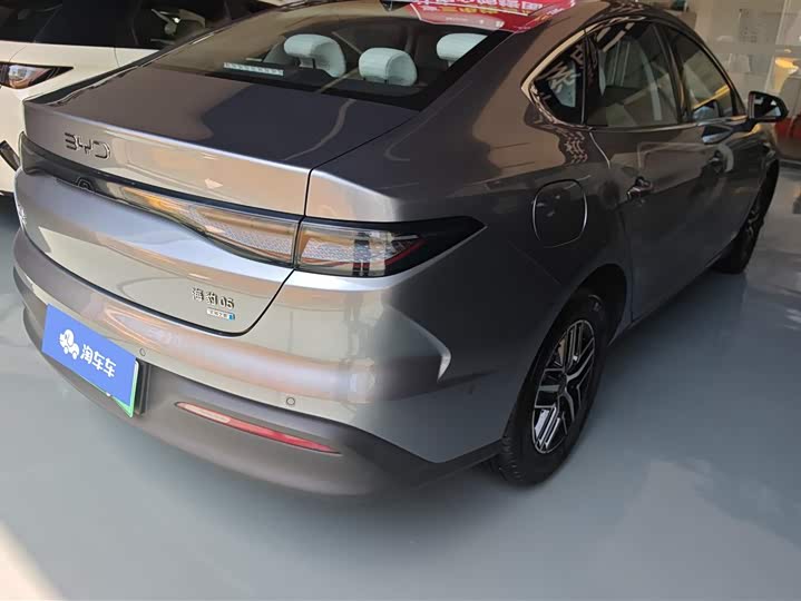 BYD Seal 05 DM-i Hybrid 2025 2025款 DM-i 智驾版 120KM旗舰型
