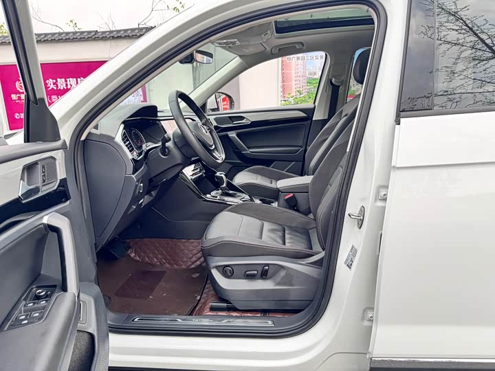 Volkswagen Tayron 2022 2022款 280TSI 两驱豪华智联版