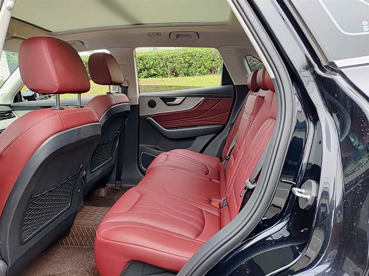 Hongqi HS5 2025 2025款 2.0T 四驱旗享Pro版